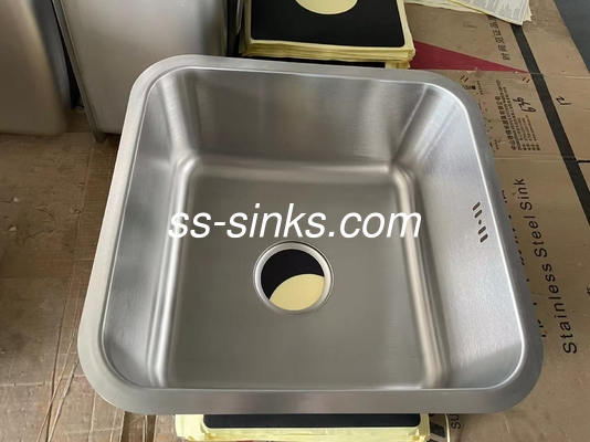 0.7mm отполированная кухонная раковина 60*43cm нержавеющей стали Undermount